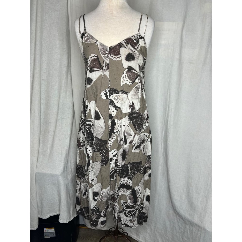 Midnight Bakery Women's Size Medium Pull Over Long NightGown Butterfly Side Pock